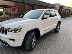 جیپ گراند شیرۆکی